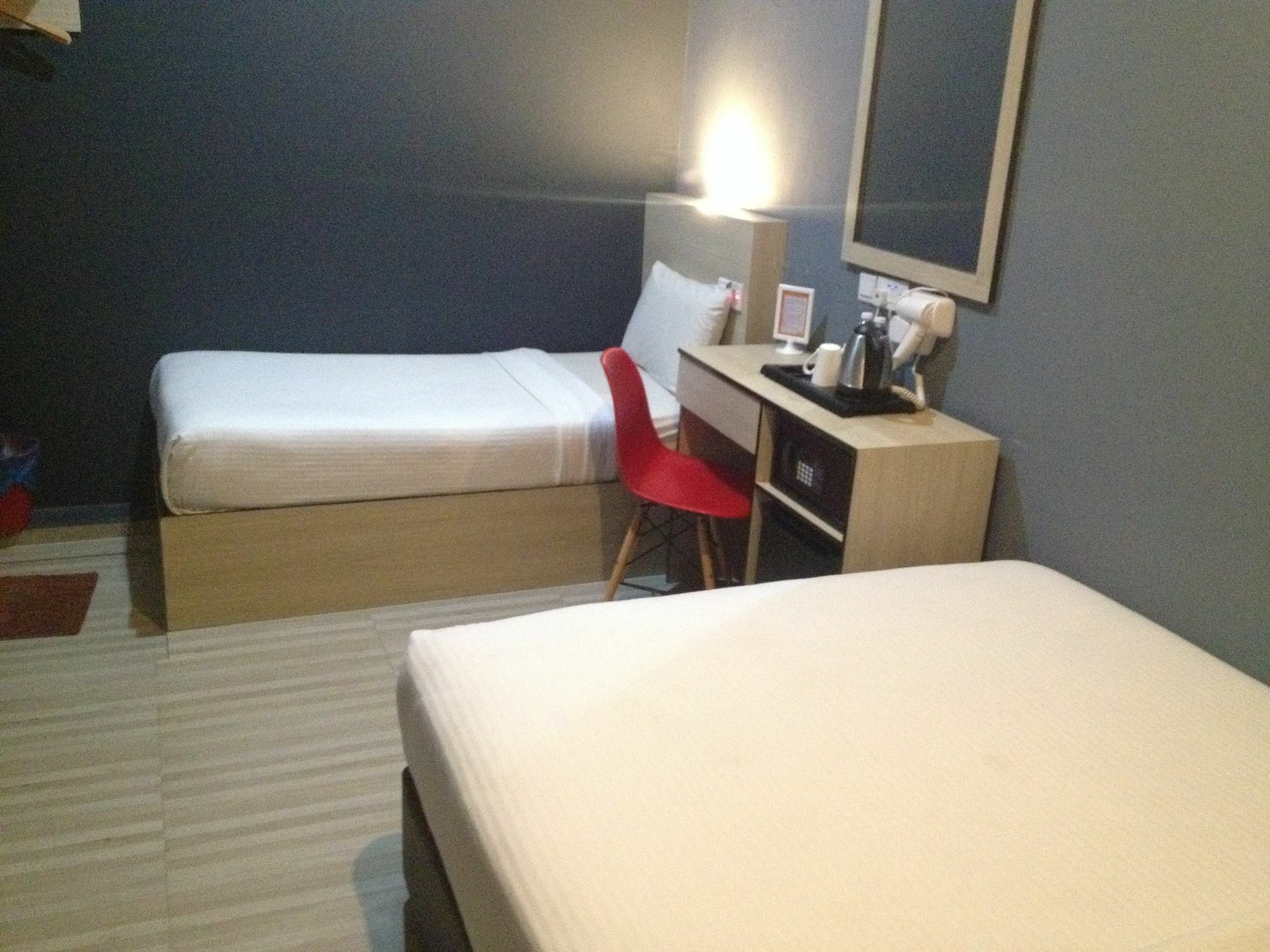 Dj Citi Inn Hotel Kuala Terengganu Eksteriør bilde